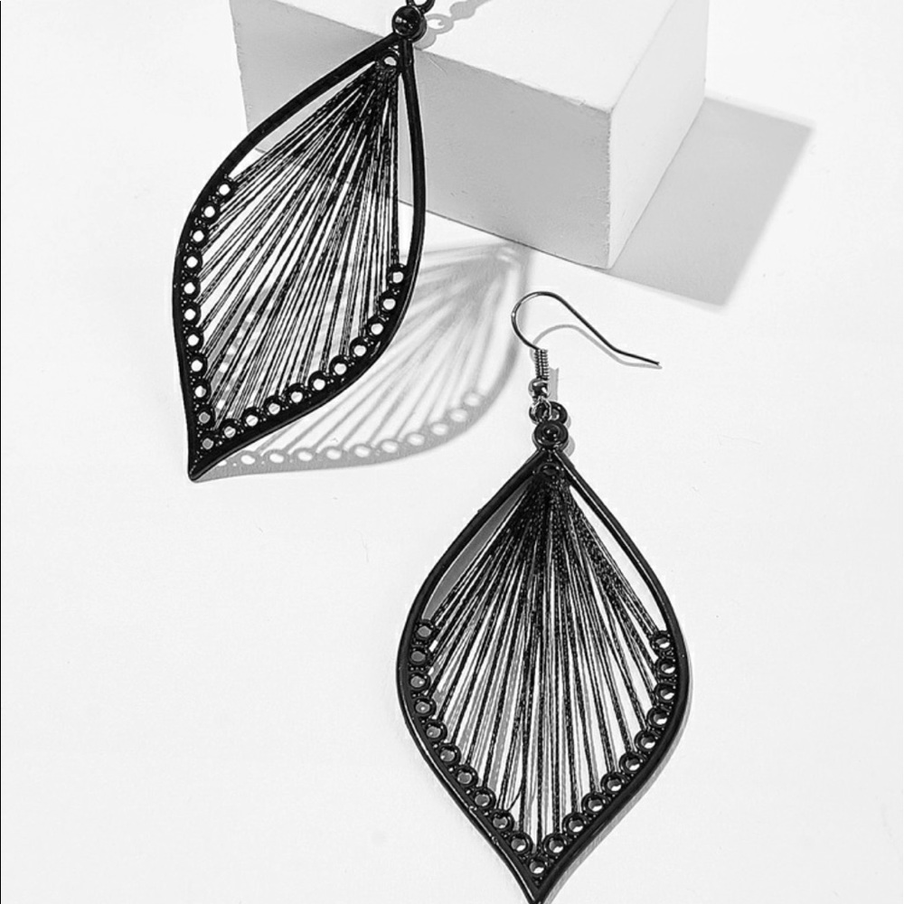 Leaf Shaped Hollow Drop Earrings